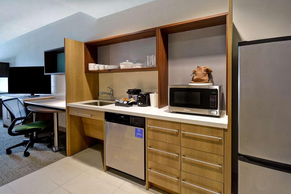 Home2 Suites By Hilton Odessa Rum bild